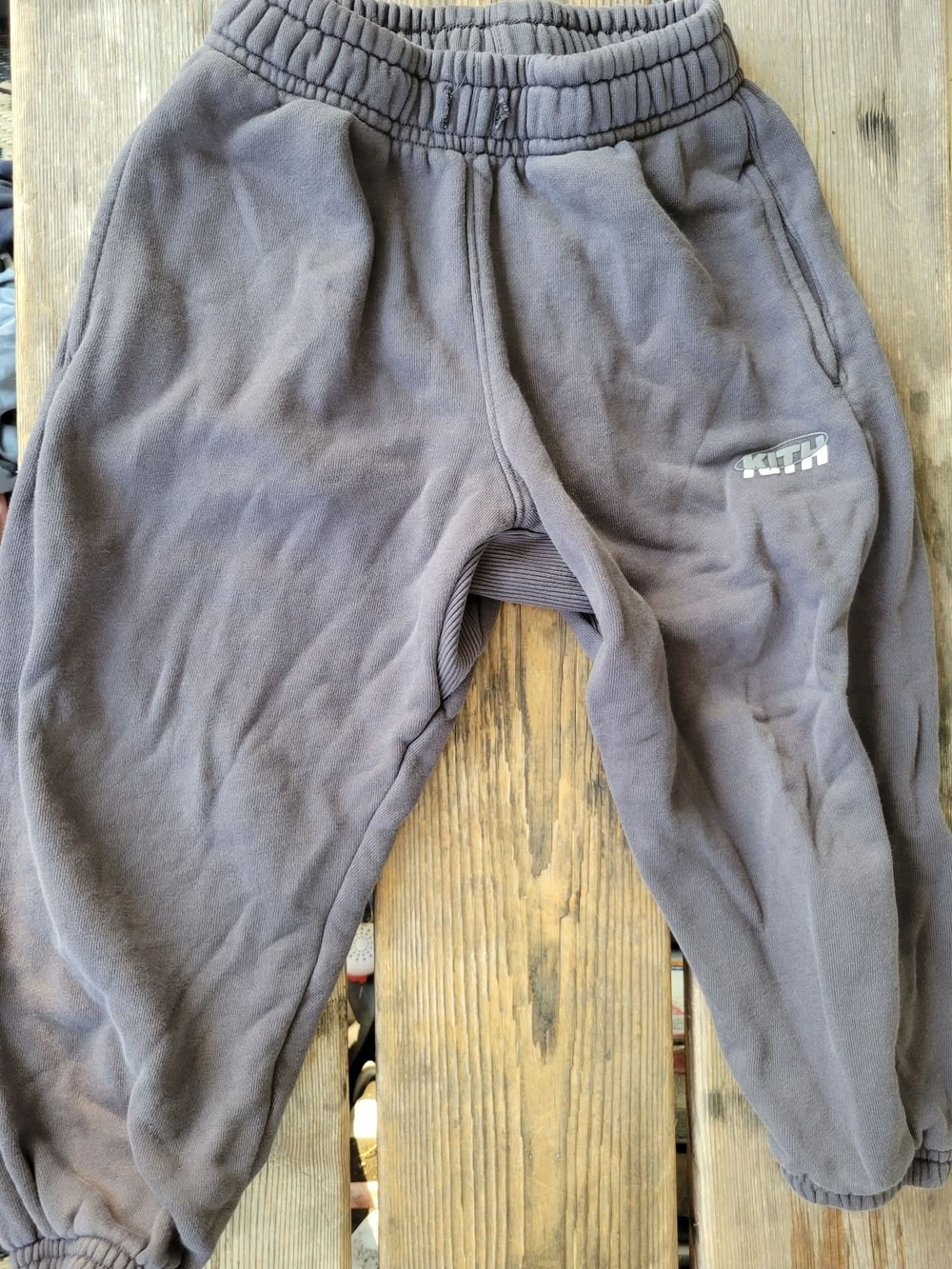 KITH KIDS SZ XS / 4-5Y VGUC GRAY loose fit sweatpants w/ logo elastic waistband
